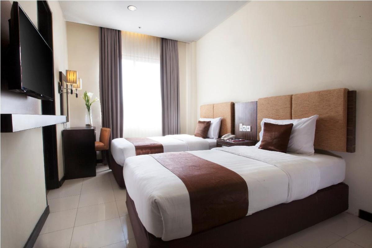 Hotel Regantris Malioboro à Yogyakarta Extérieur photo