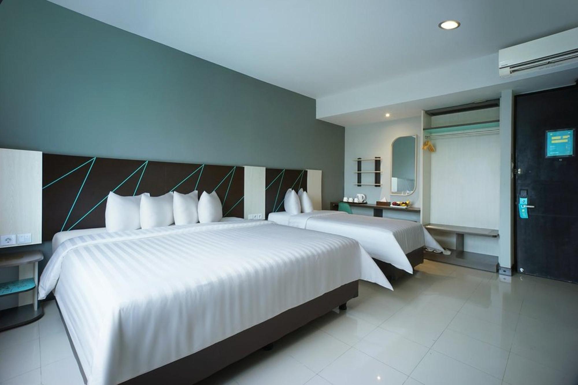 Hotel Regantris Malioboro à Yogyakarta Extérieur photo