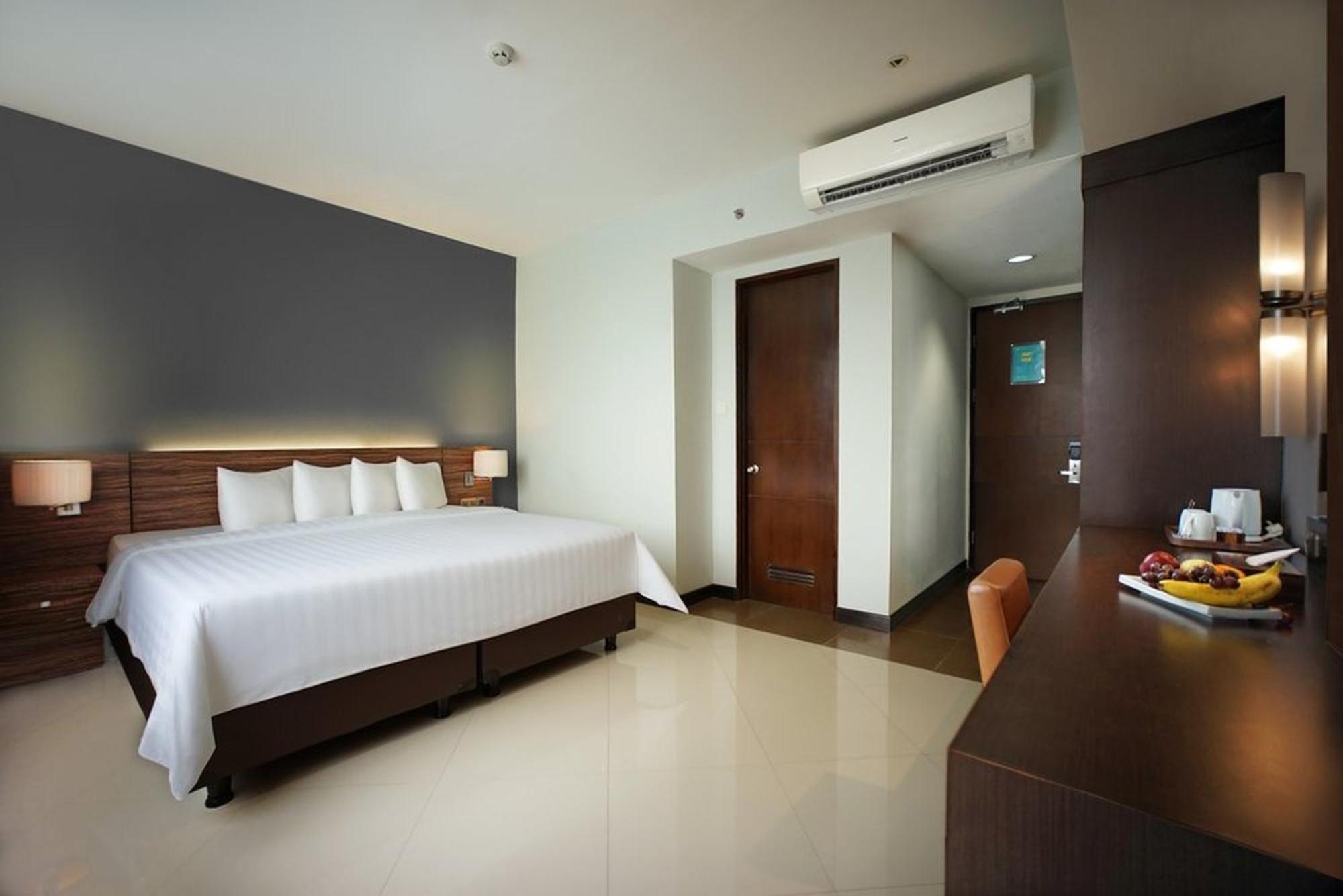 Hotel Regantris Malioboro à Yogyakarta Extérieur photo