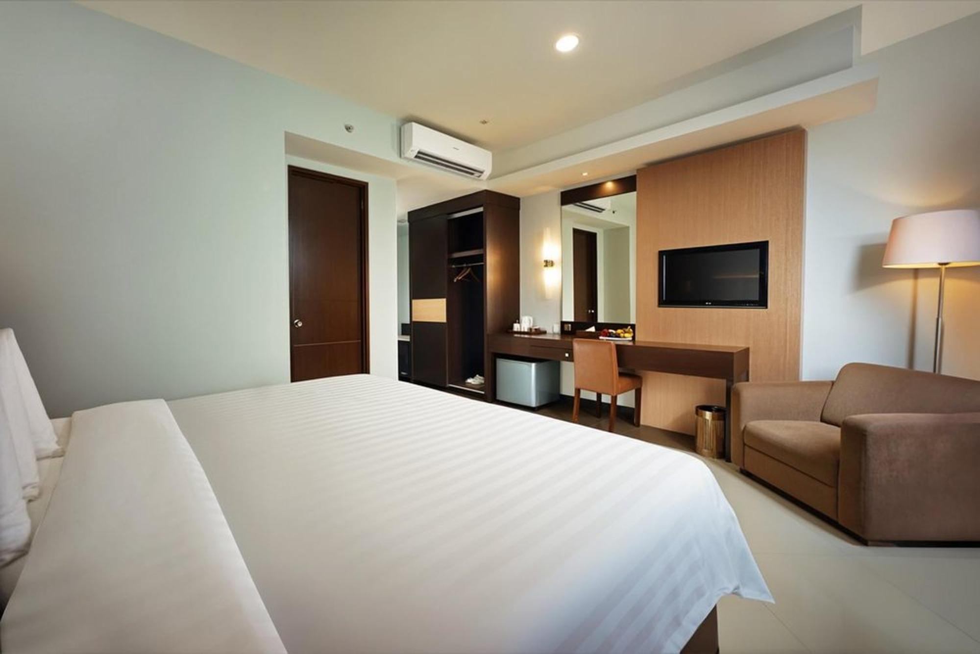 Hotel Regantris Malioboro à Yogyakarta Extérieur photo