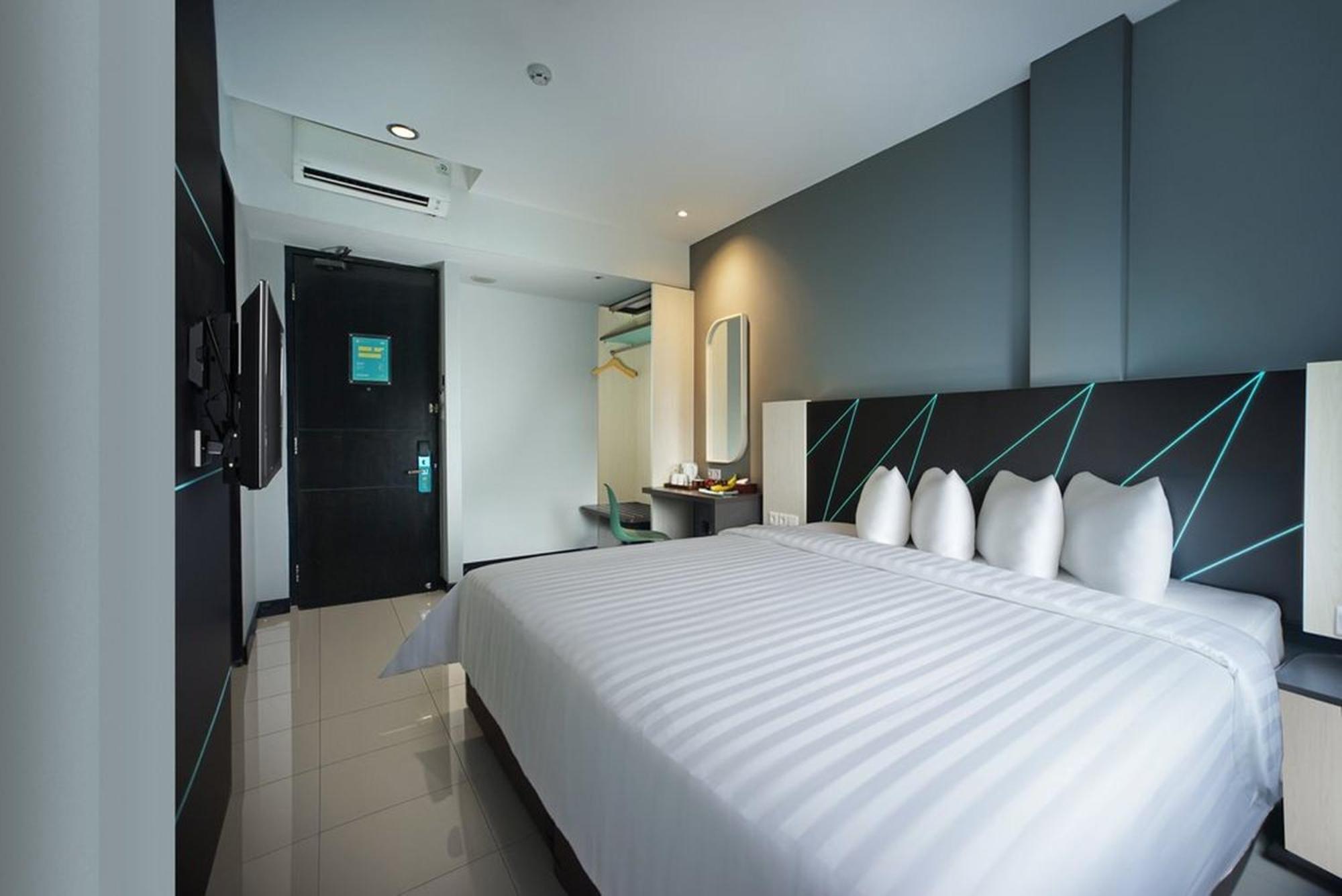 Hotel Regantris Malioboro à Yogyakarta Extérieur photo