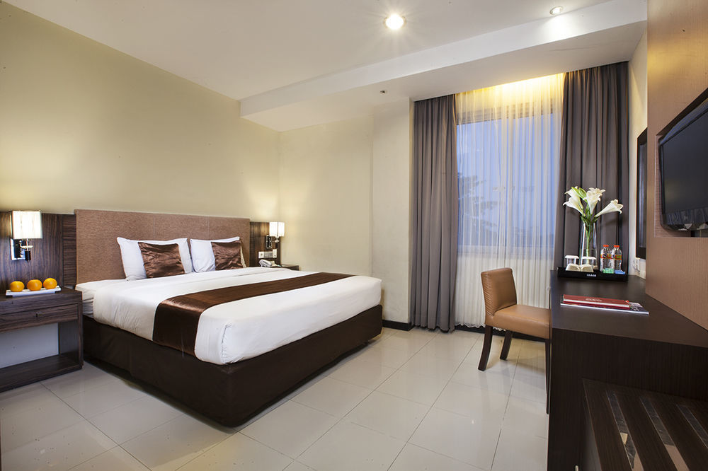 Hotel Regantris Malioboro à Yogyakarta Extérieur photo