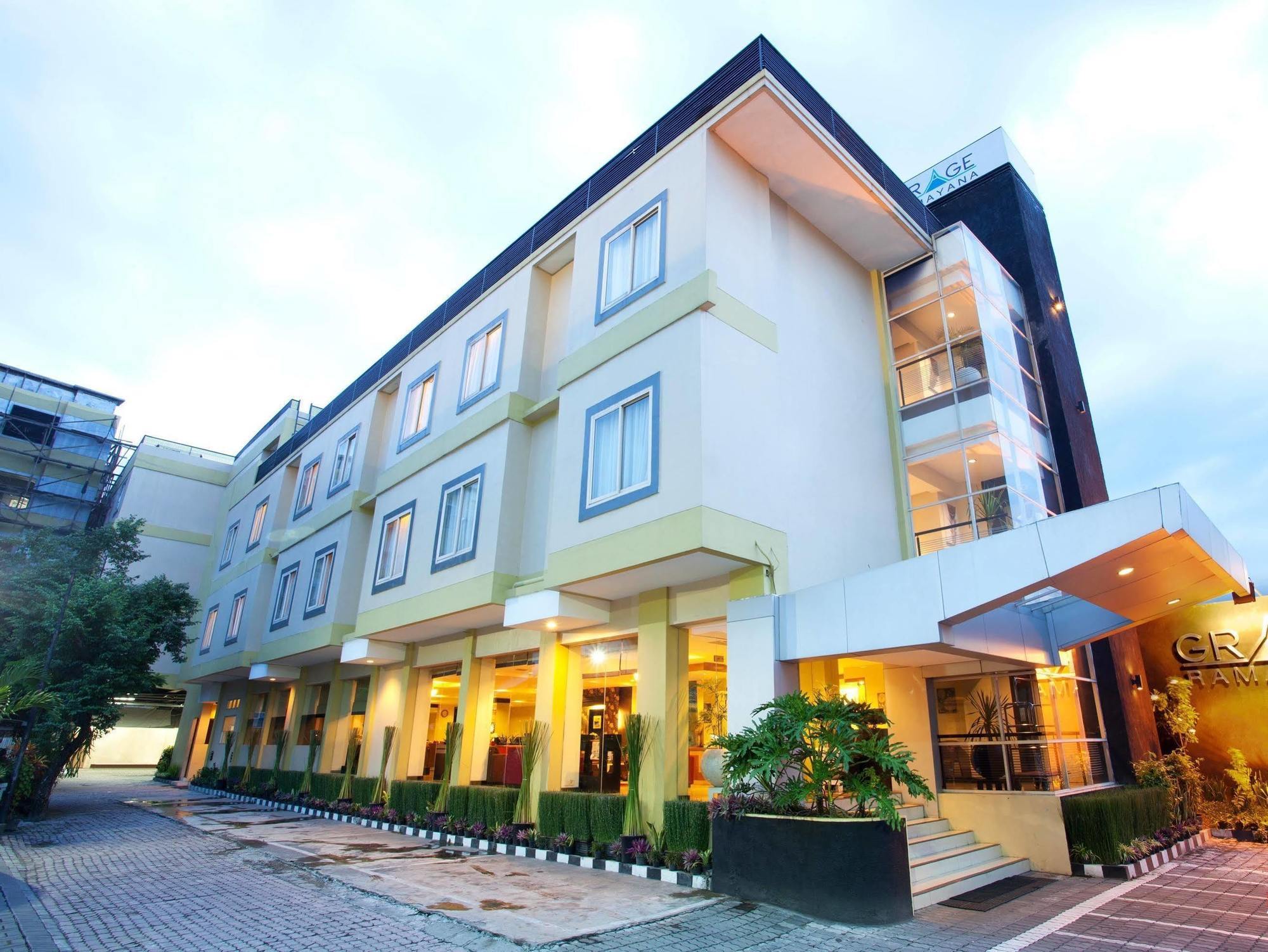 Hotel Regantris Malioboro à Yogyakarta Extérieur photo