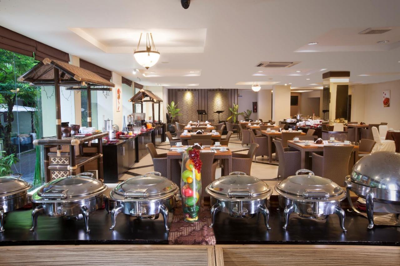 Hotel Regantris Malioboro à Yogyakarta Extérieur photo