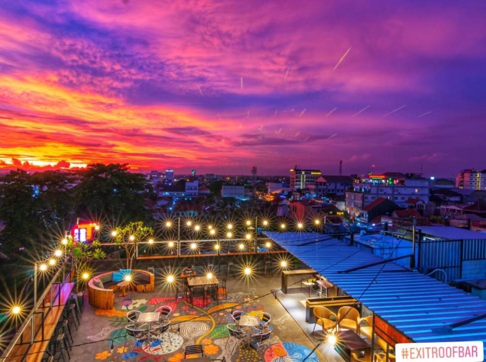Hotel Regantris Malioboro à Yogyakarta Extérieur photo